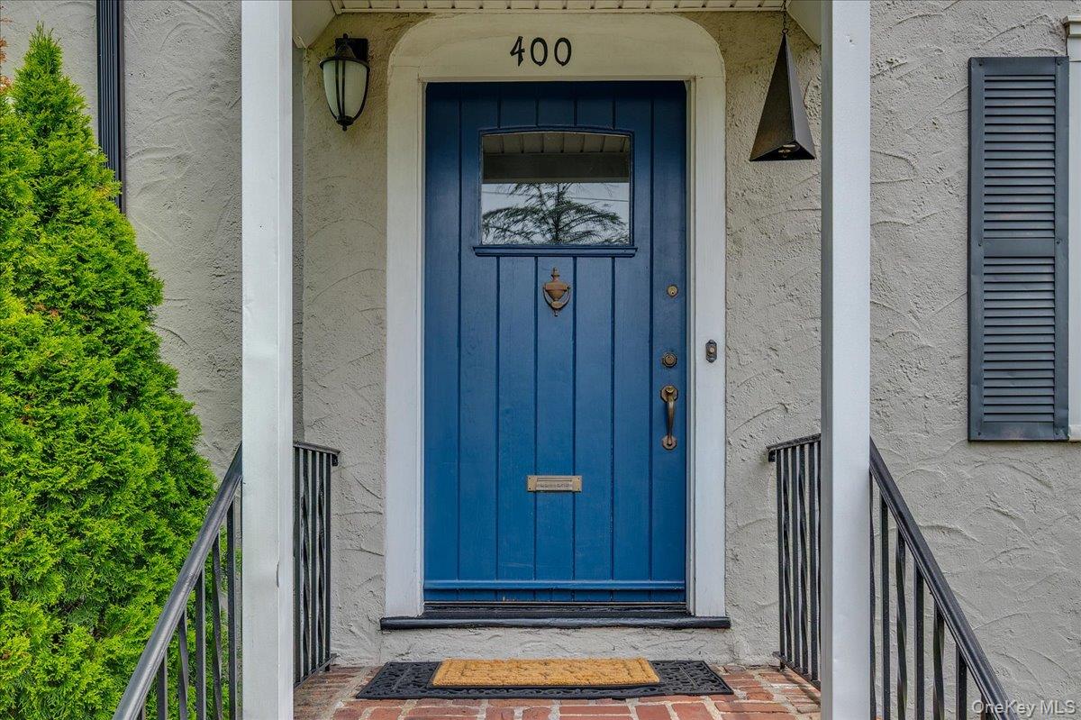 400 Manor Ridge Road, Pelham, NY 10803