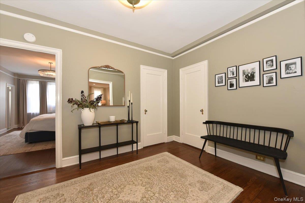 8 BARSTOW # #6-D, Great Neck, NY 11021