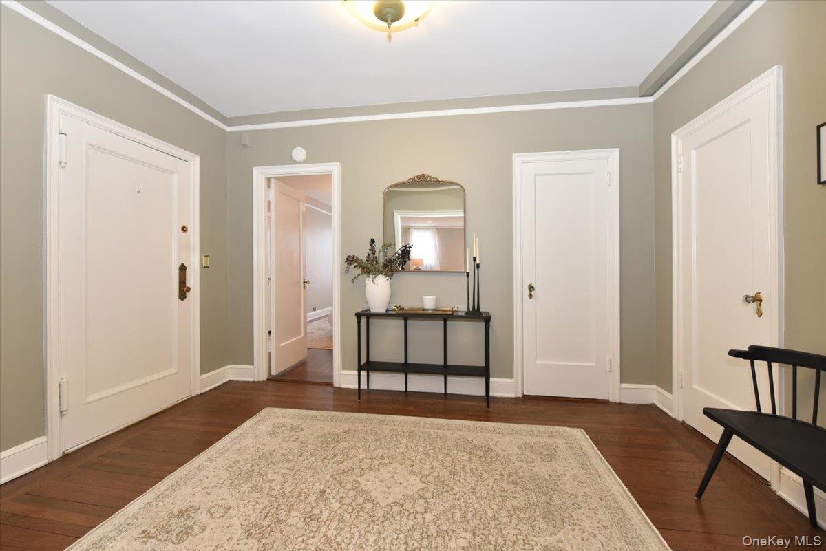 8 BARSTOW # #6-D, Great Neck, NY 11021