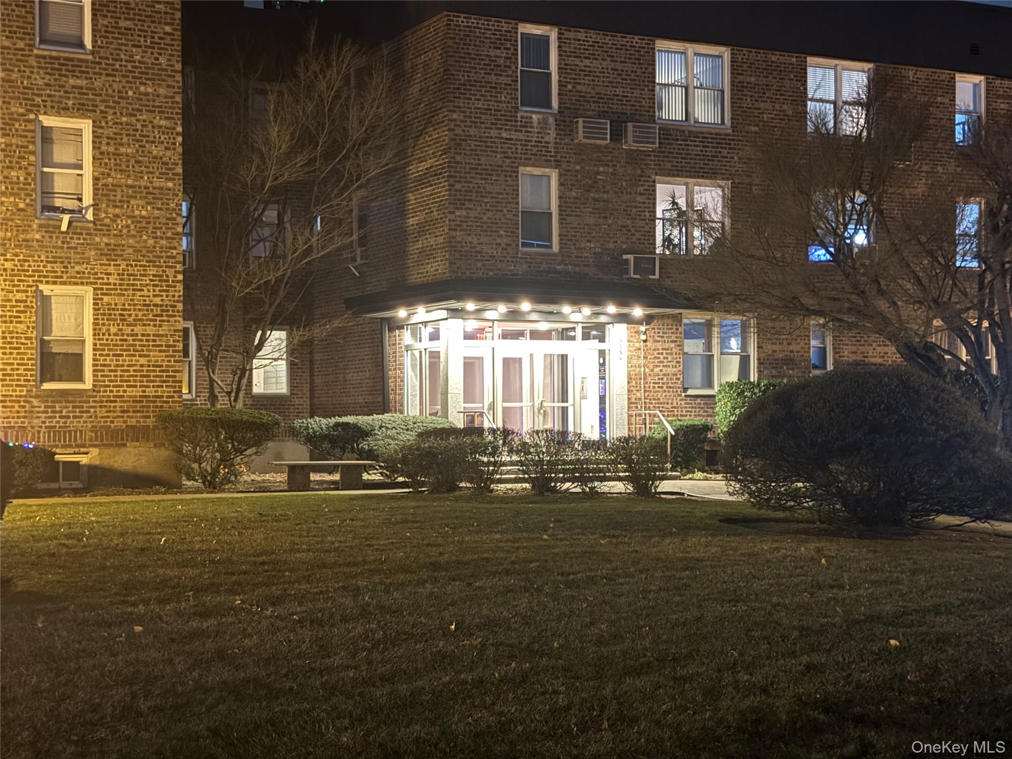 530 Dubois Avenue # 7C, Valley Stream, NY 11581