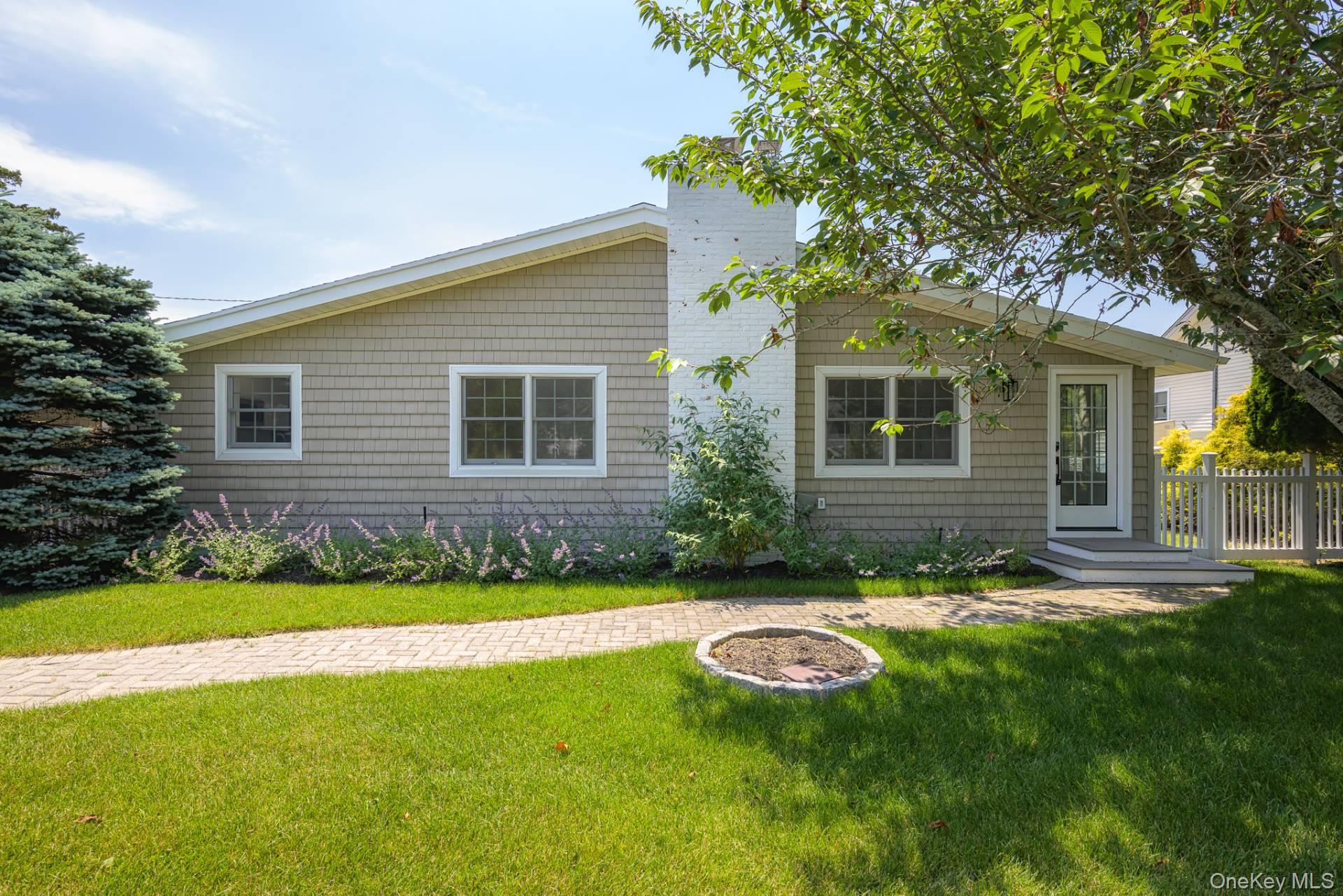 14 Landing Lane, Southampton, NY 11968