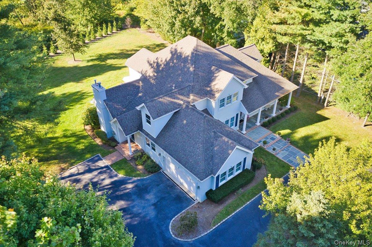 5 Morgan Lane, Locust Valley, NY 11560