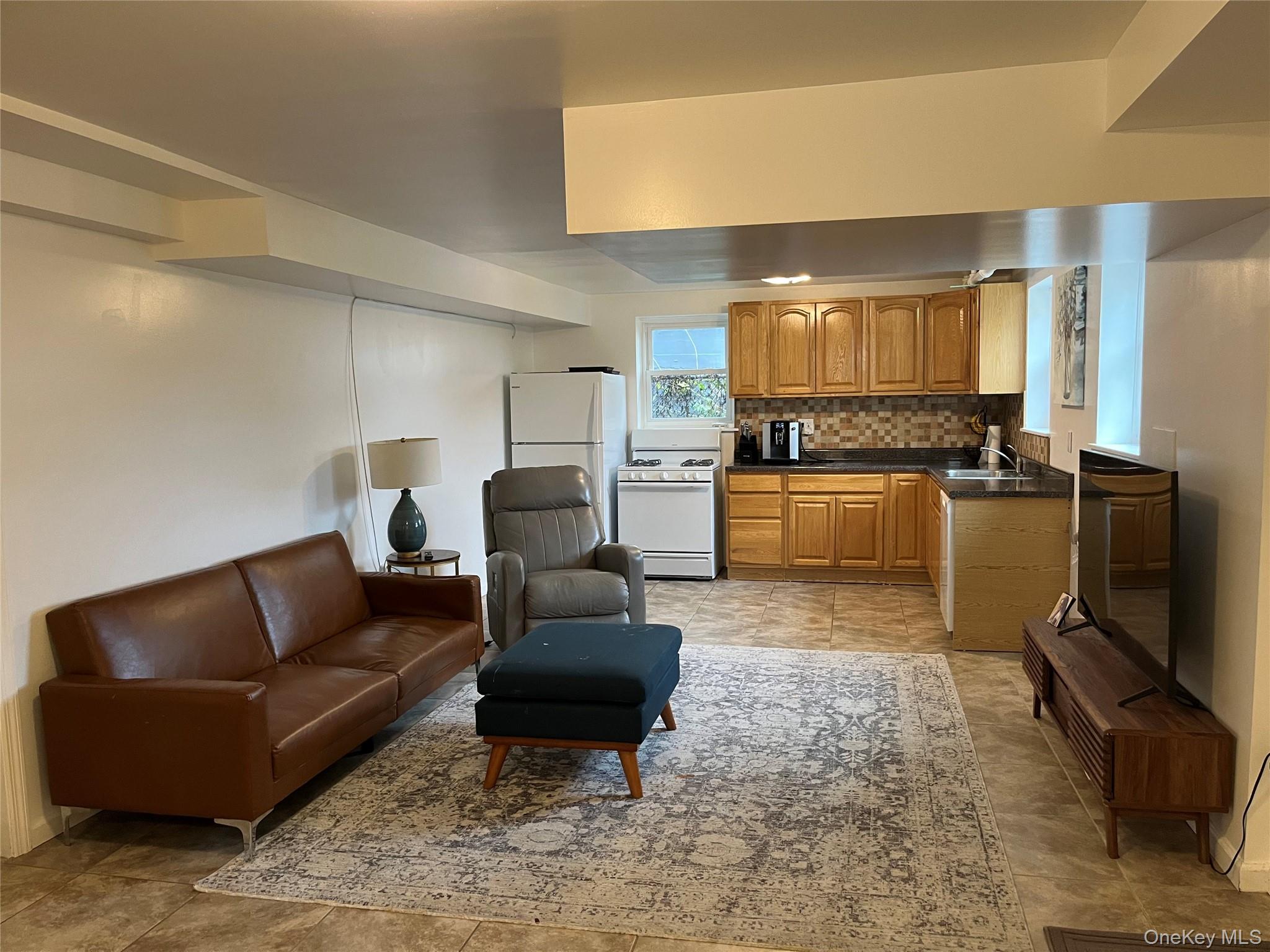 8 Blackford # BSMT, Yonkers, NY 10704