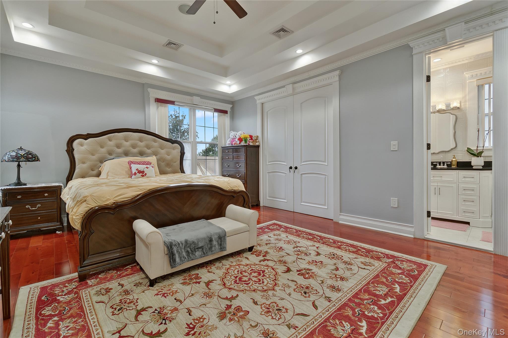 19319 109th Road, Saint Albans, NY 11412