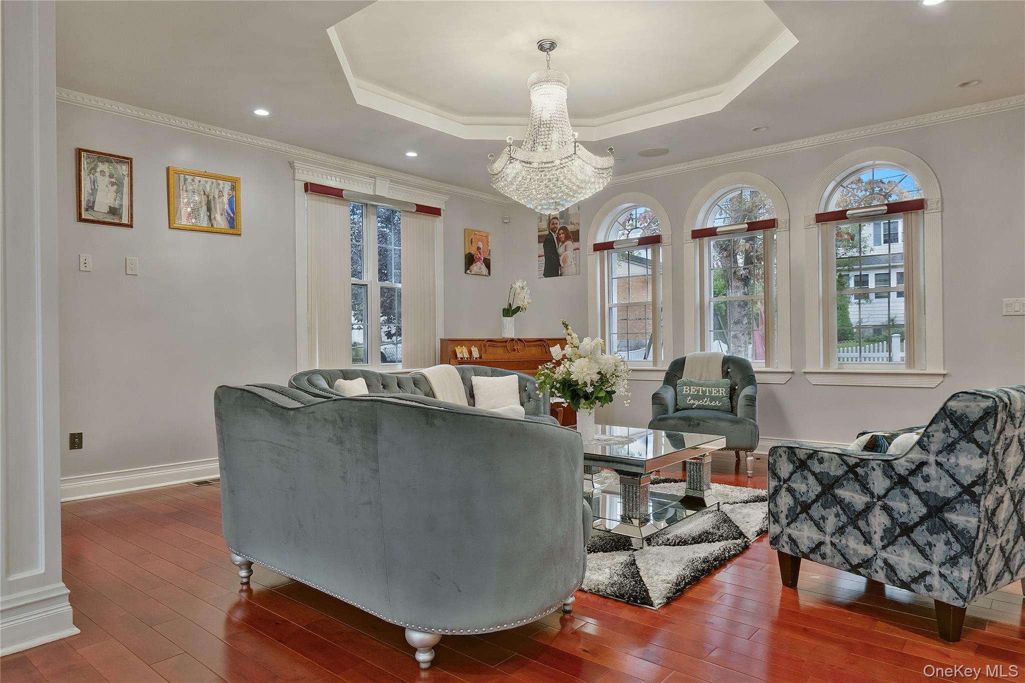 19319 109th Road, Saint Albans, NY 11412