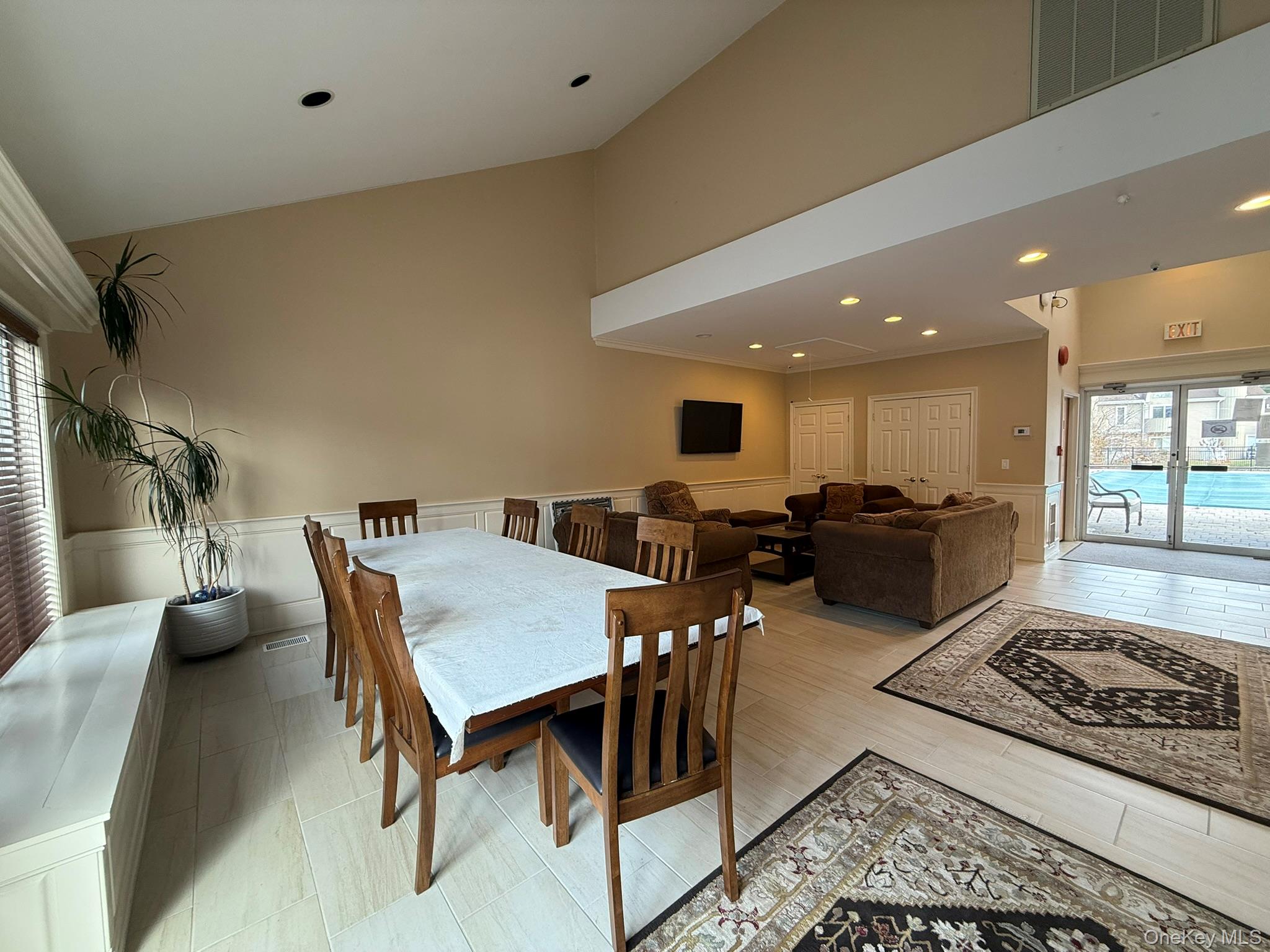 84 Kristin Lane, Hauppauge, NY 11788