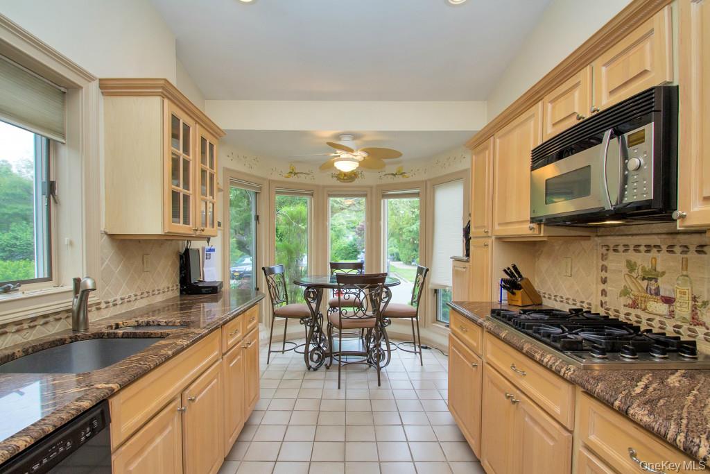 84 Kristin Lane, Hauppauge, NY 11788