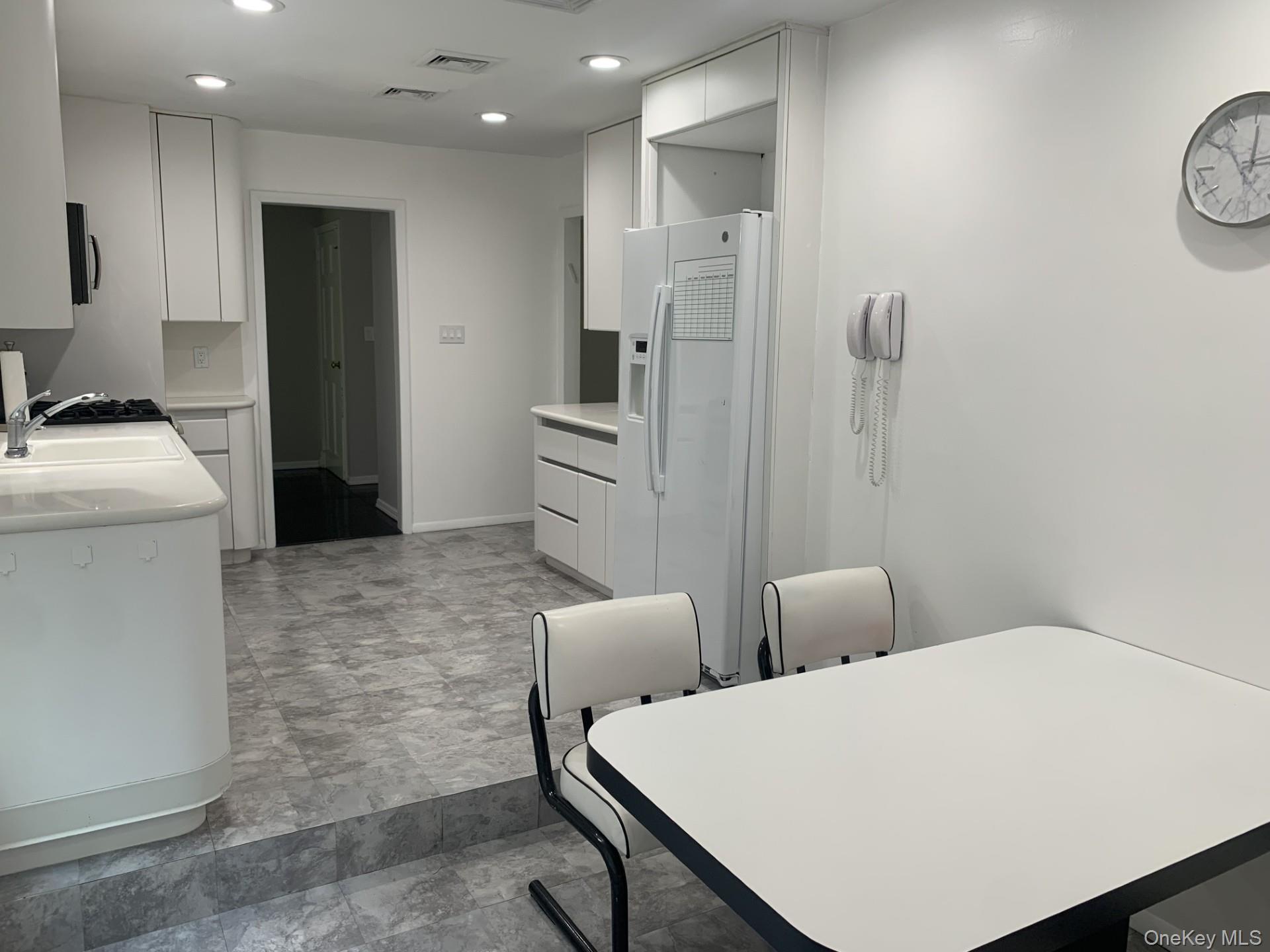 220 Jackson Place, Hewlett, NY 11557