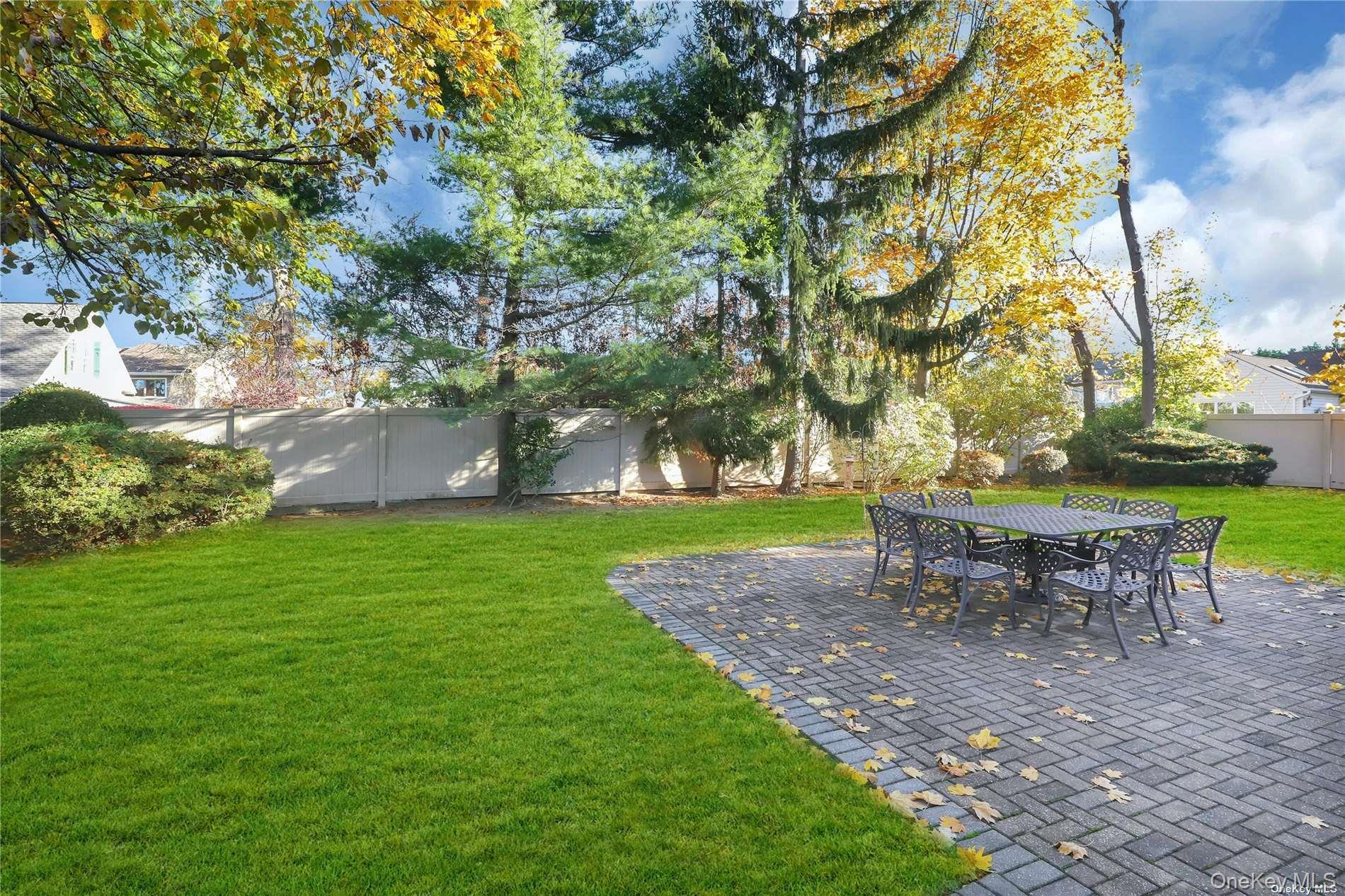 220 Jackson Place, Hewlett, NY 11557