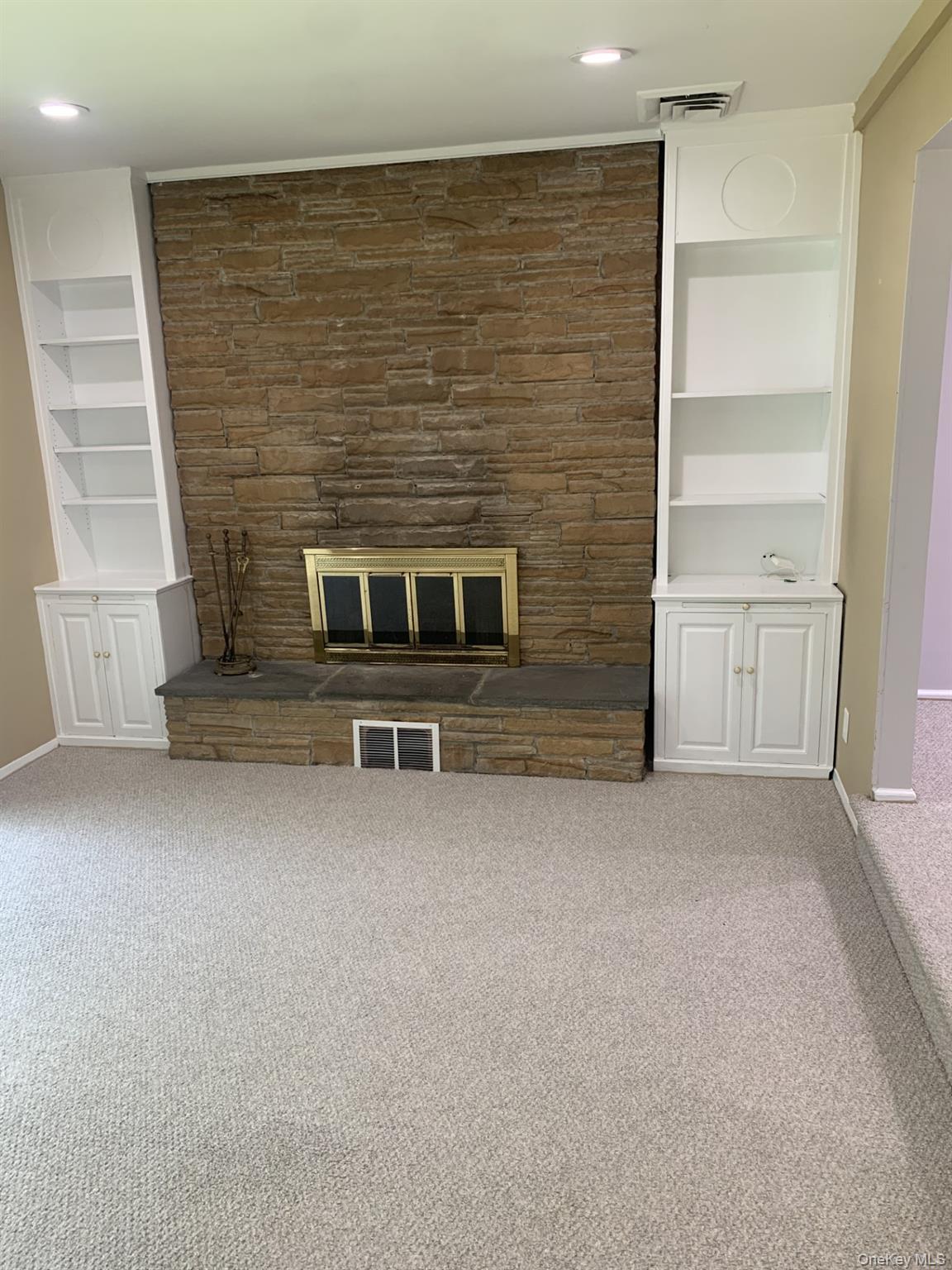 220 Jackson Place, Hewlett, NY 11557