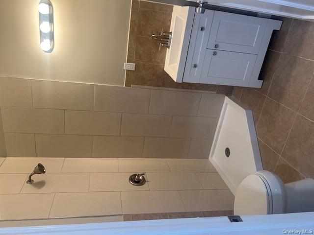 5720 Old Sunrise Highway, Massapequa, NY 11758