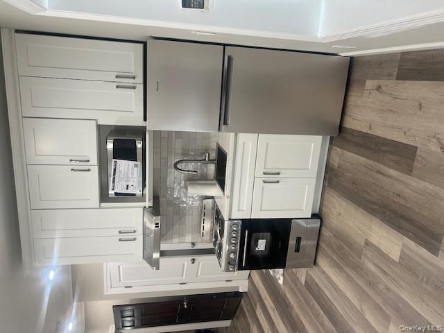 5720 Old Sunrise Highway, Massapequa, NY 11758