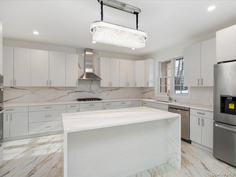 1247 Ixworth Road, Valley Stream, NY 11580