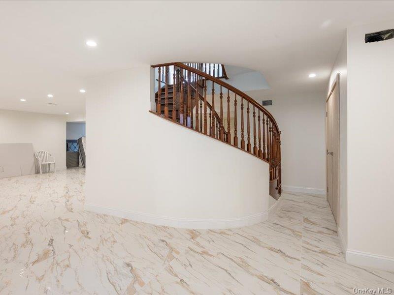 1247 Ixworth Road, Valley Stream, NY 11580