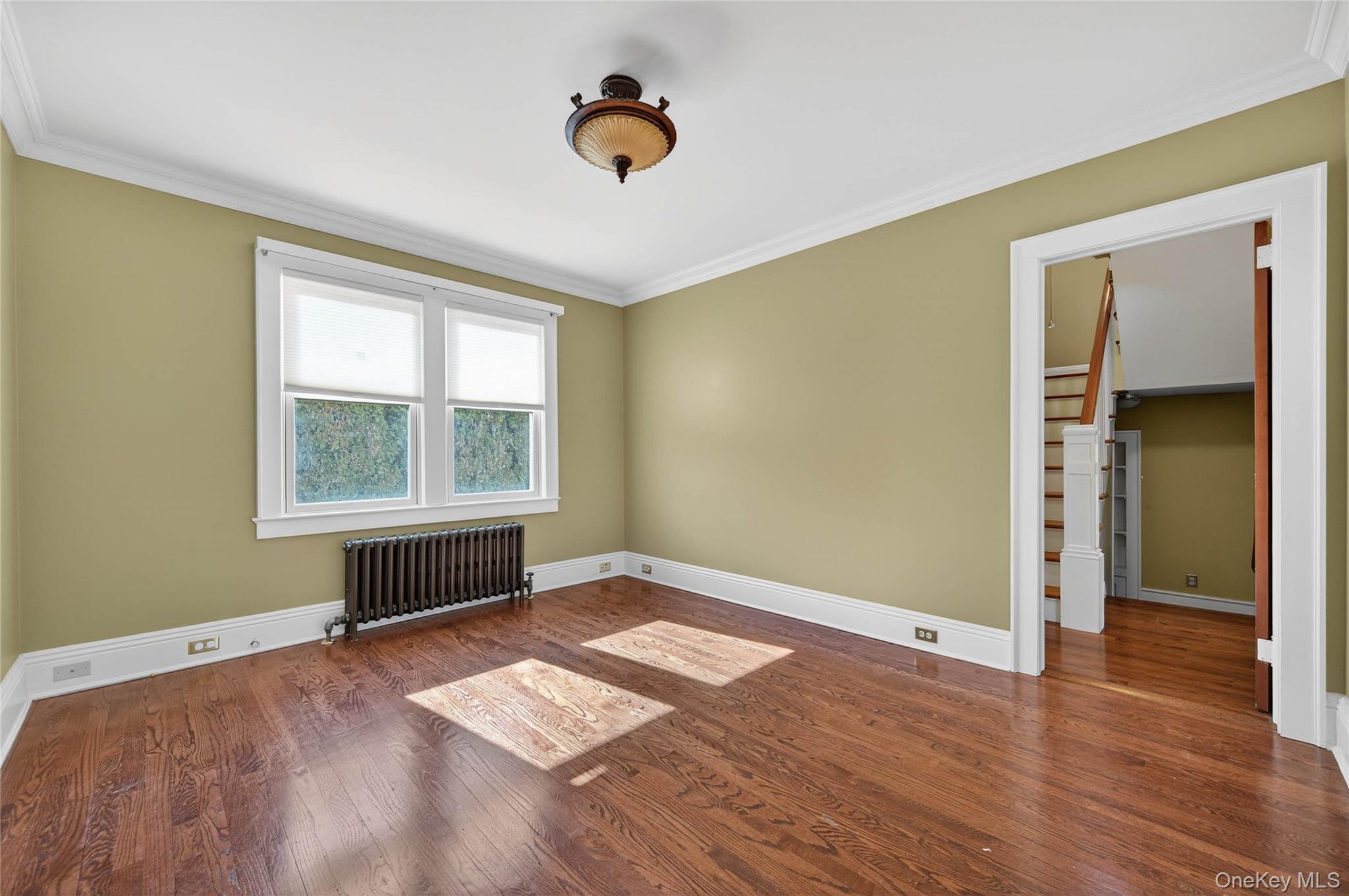 35 Birch Street, Locust Valley, NY 11560