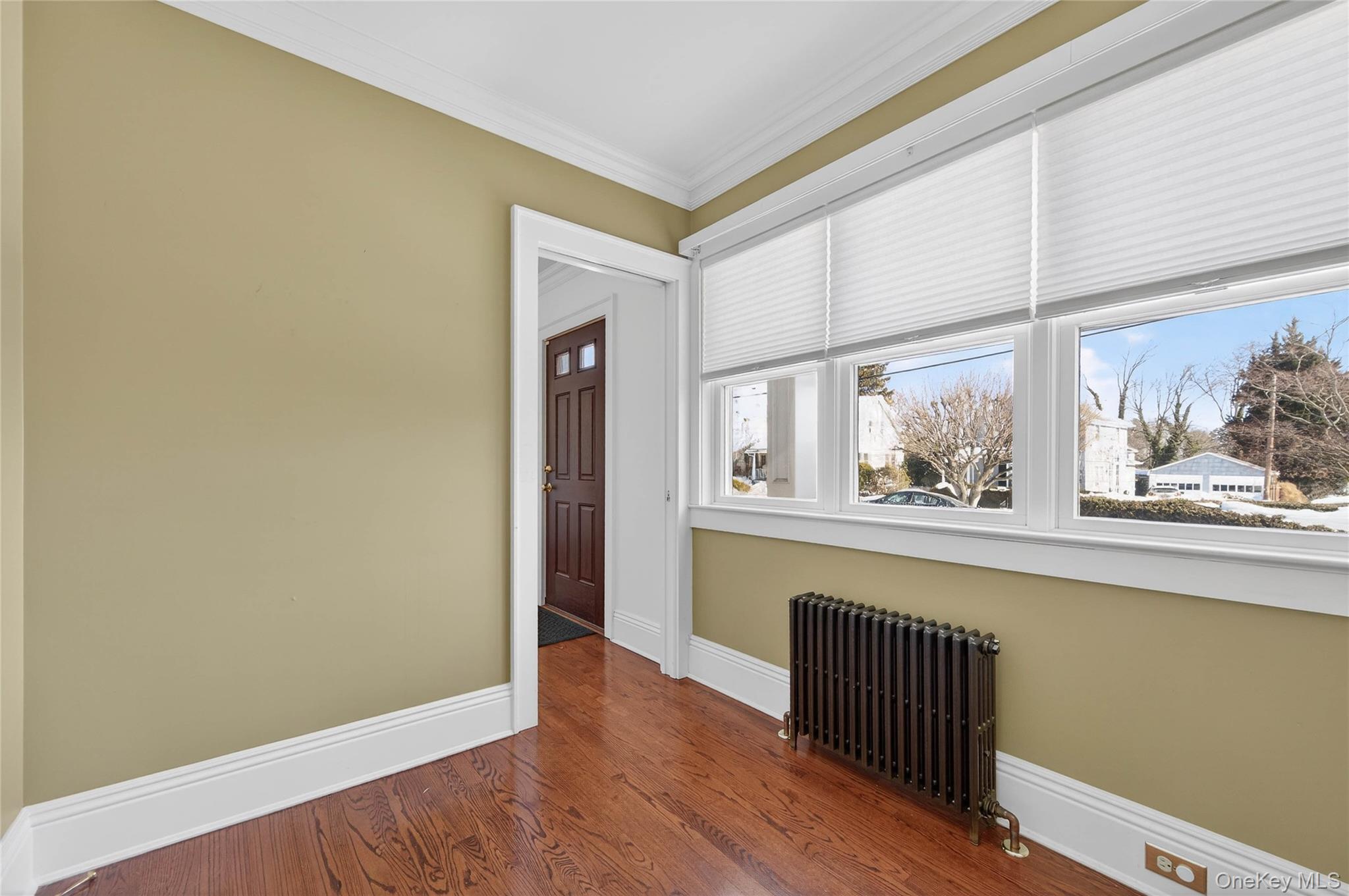 35 Birch Street, Locust Valley, NY 11560