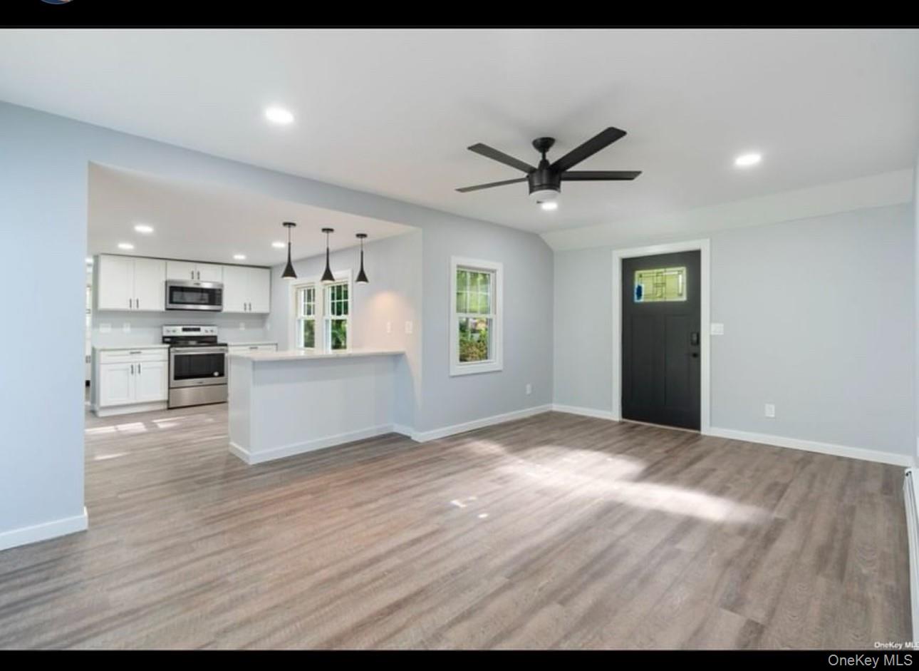 4 Oak Lane, Coram, NY 11727