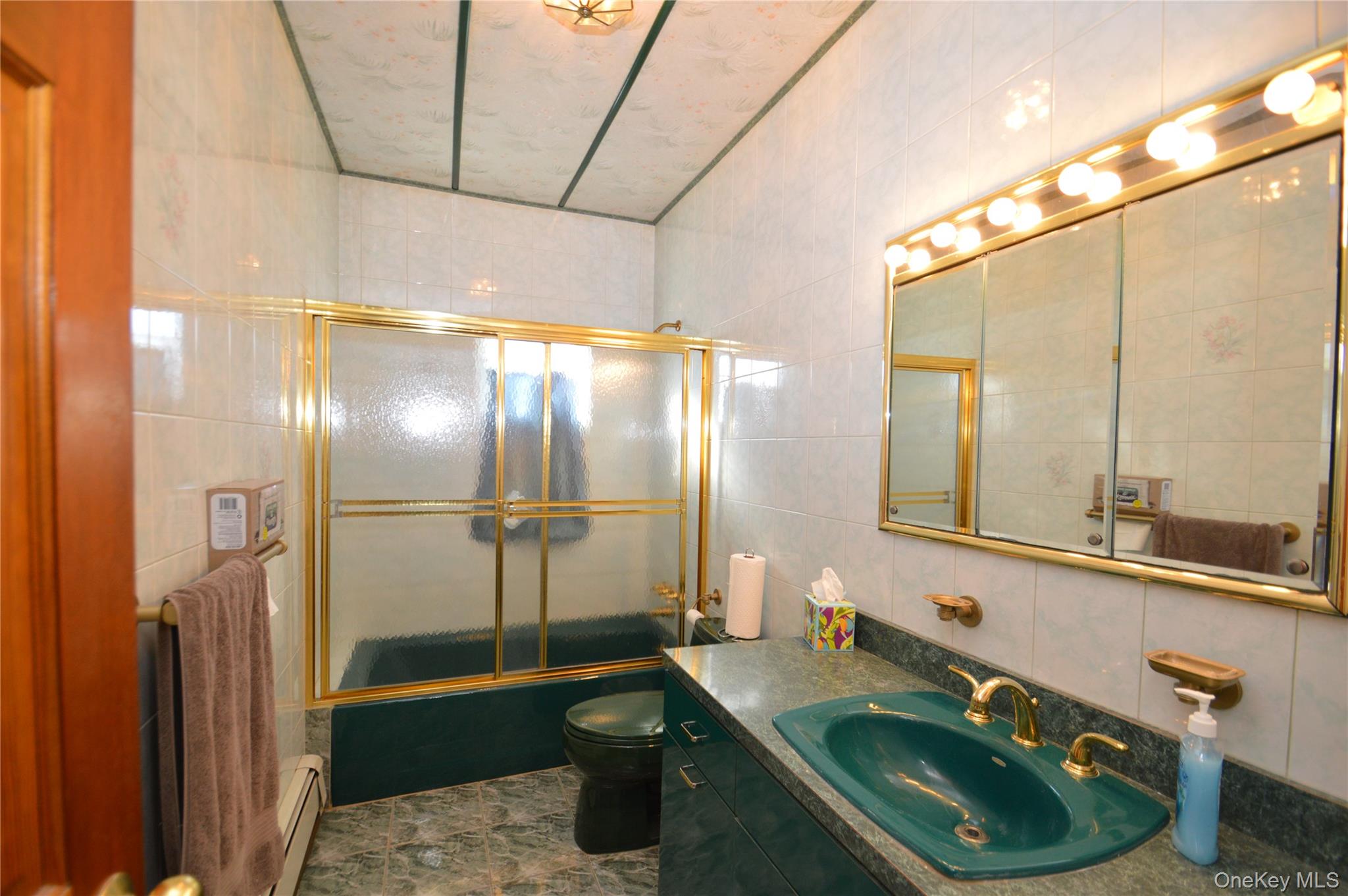 6348 83rd Street, Middle Village, NY 11379