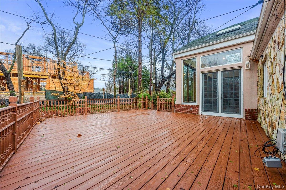 18 Locust Drive, Great Neck, NY 11021