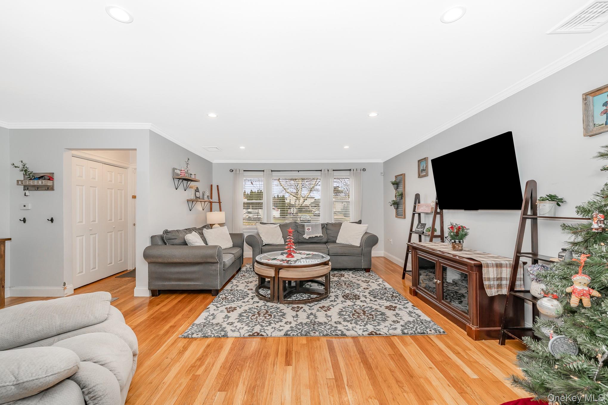 3738 Regent Lane, Wantagh, NY 11793