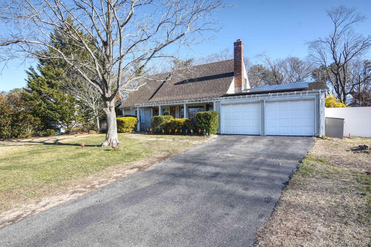 5 Wintergreen Drive, Coram, NY 11727