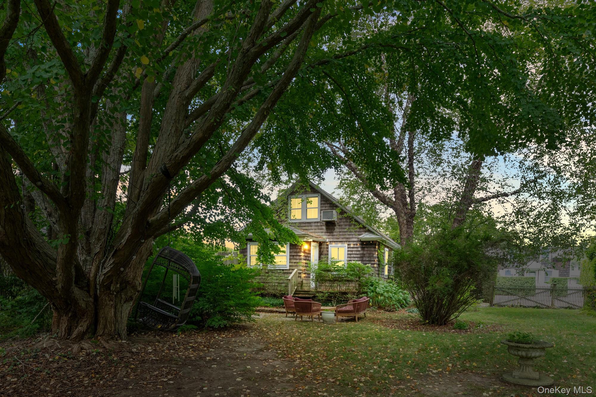 10 Pleasant, East Hampton, NY 11937