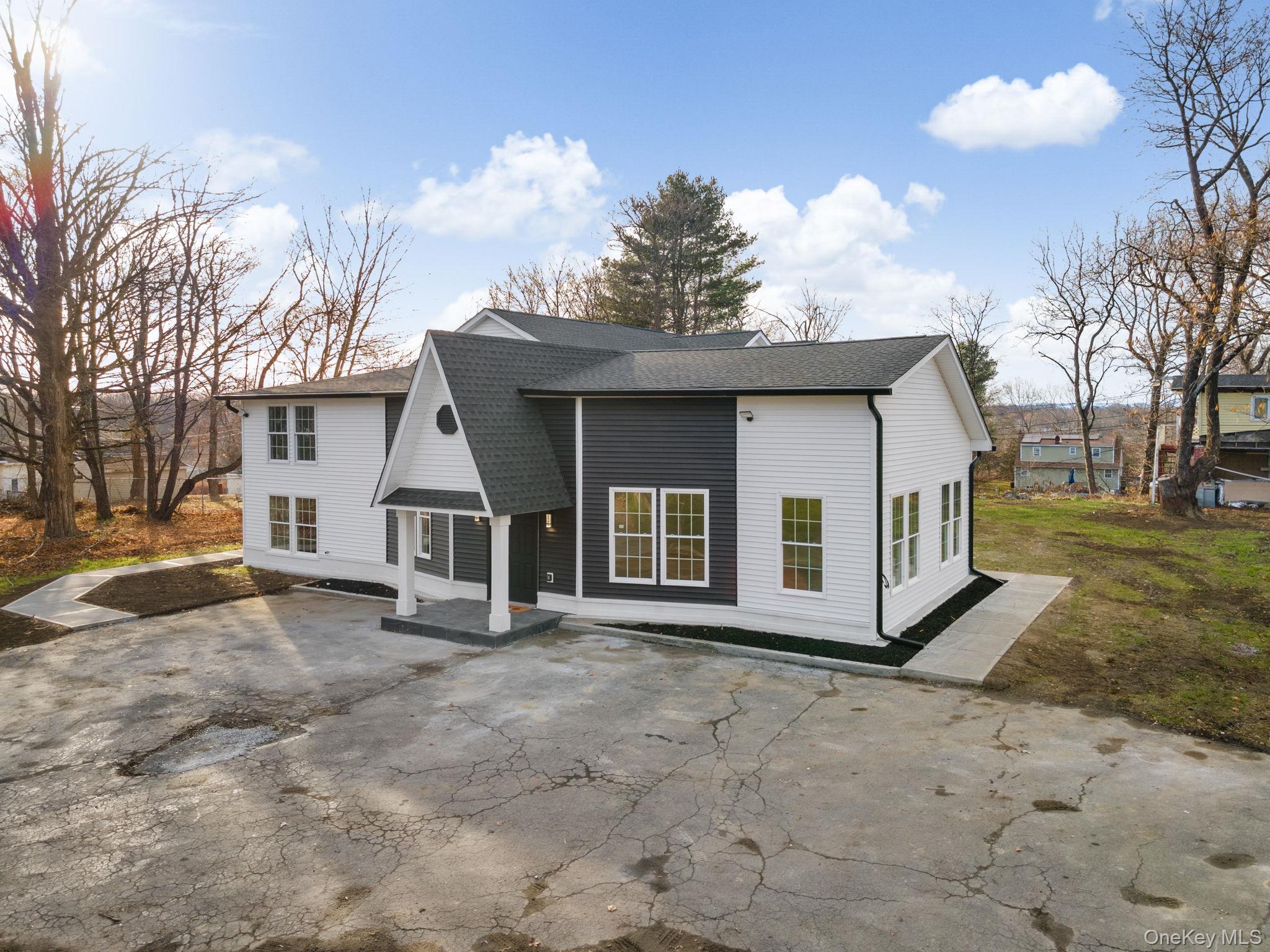 39 Overland Drive, Wallkill, NY 12589