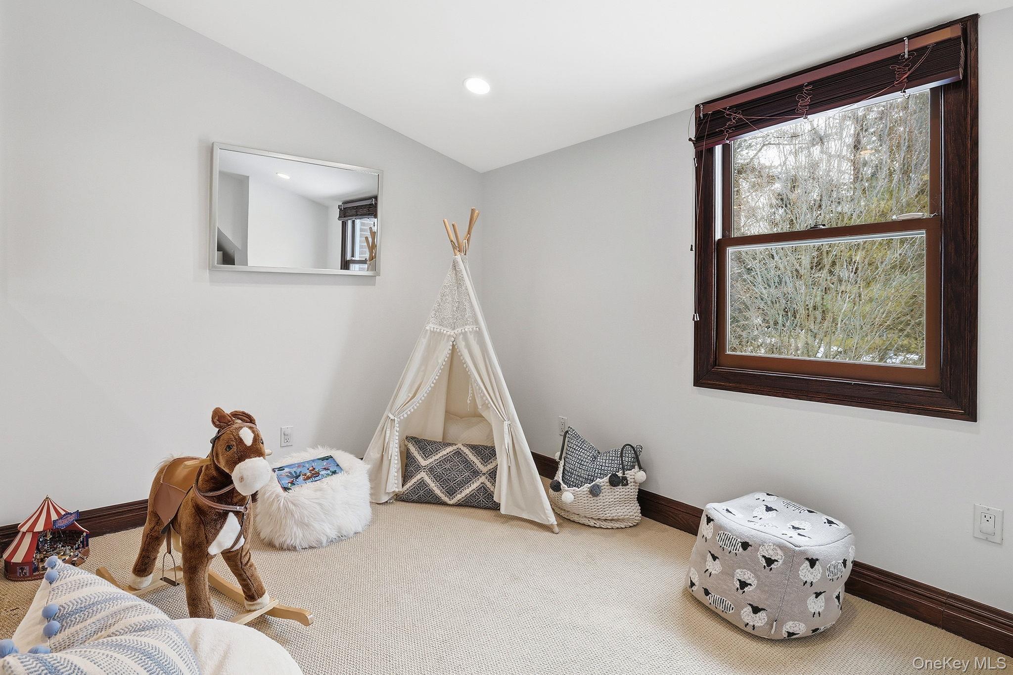 276 Quaker Road, Chappaqua, NY 10514