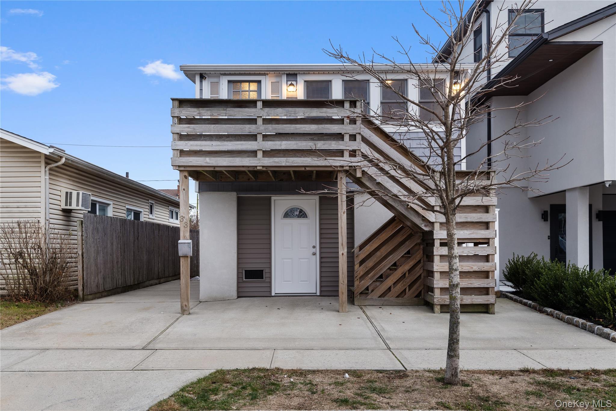 33 Kent Road, Island Park, NY 11561