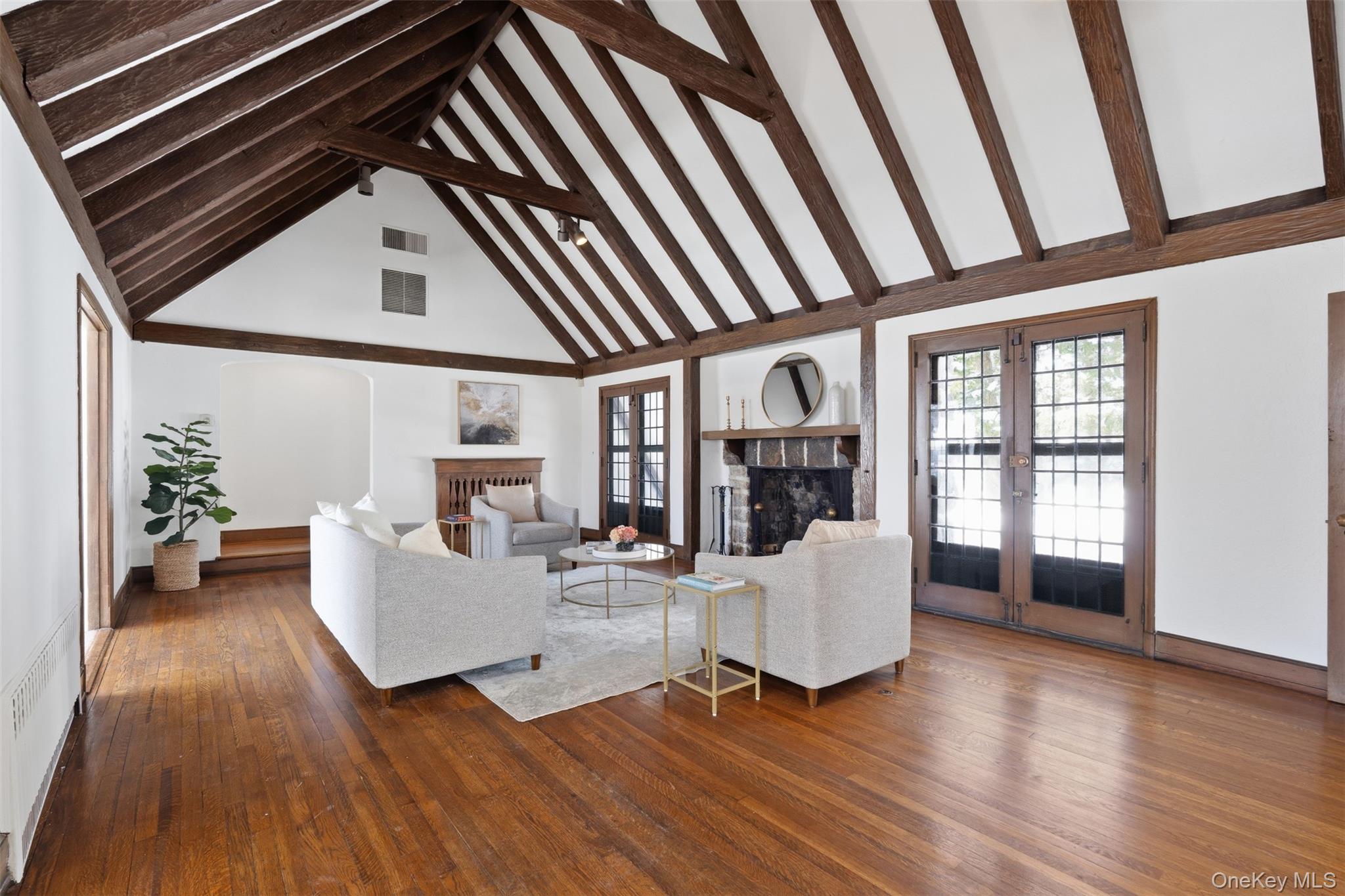 2 Springdale Road, Larchmont, NY 10538