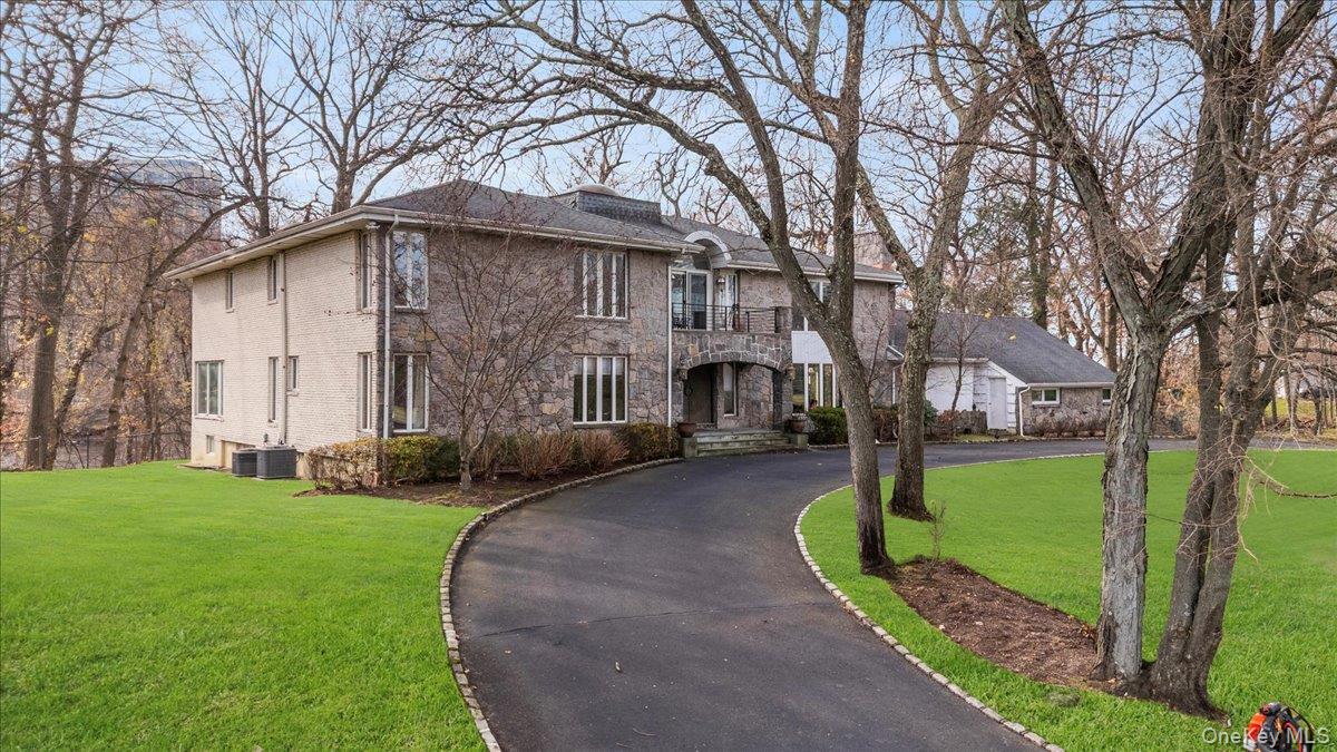 22 Lake Road, Great Neck, NY 11020