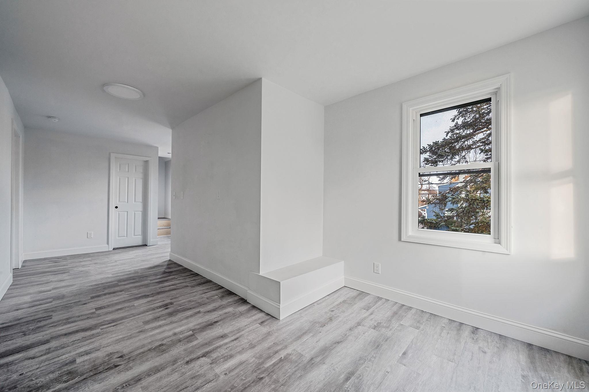 45 Redington Street, Bay Shore, NY 11706