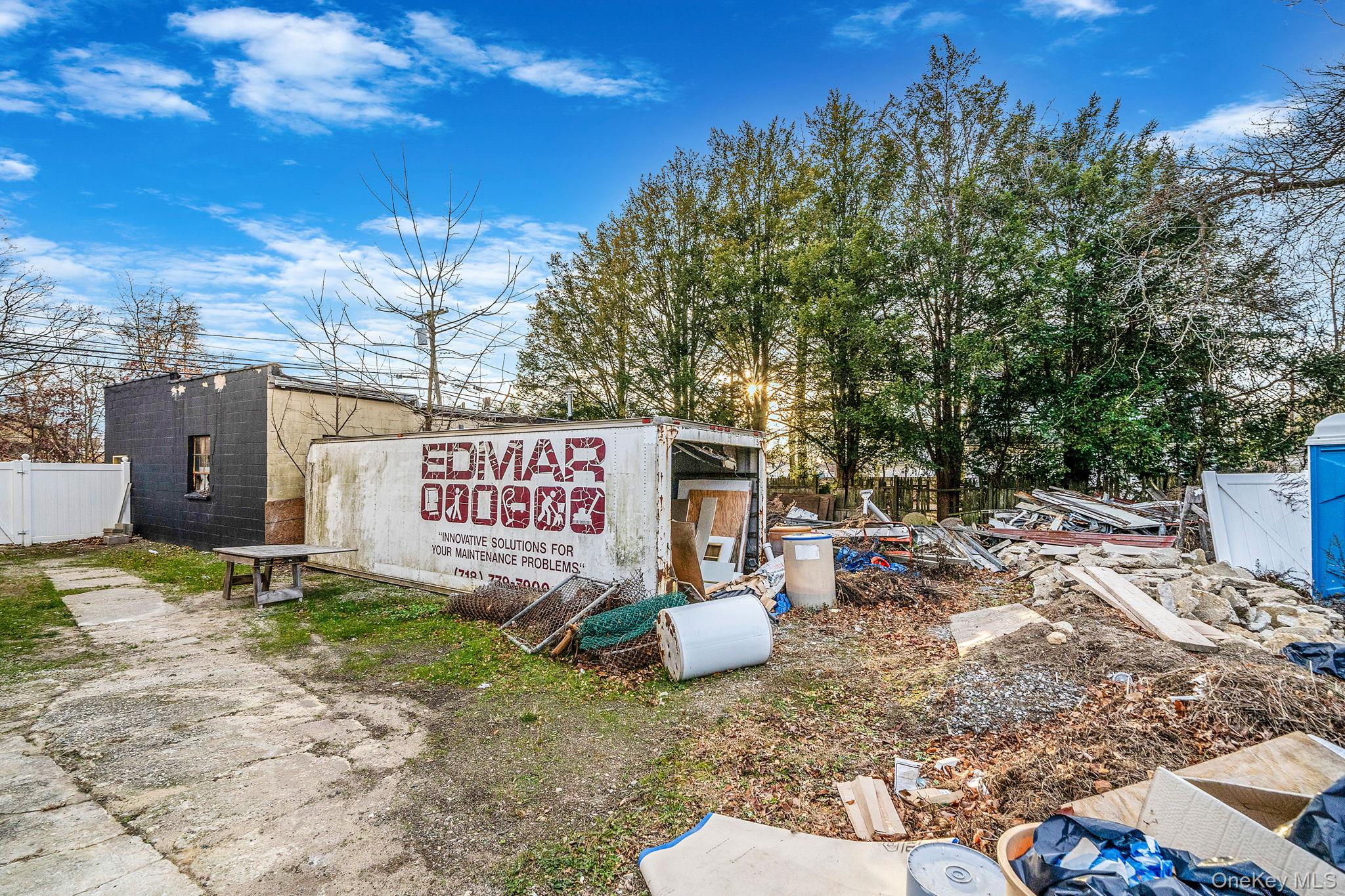 45 Redington Street, Bay Shore, NY 11706