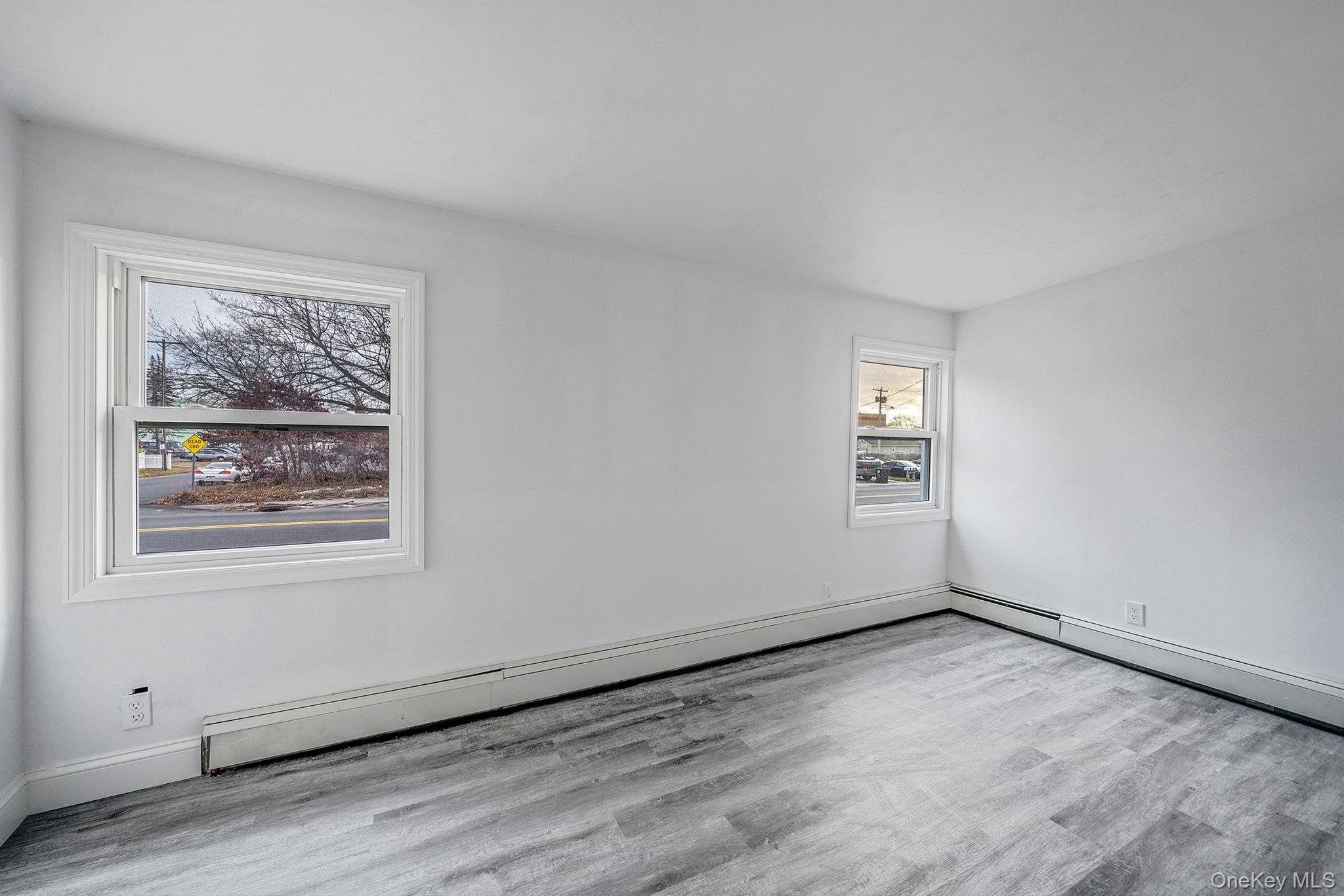 45 Redington Street, Bay Shore, NY 11706