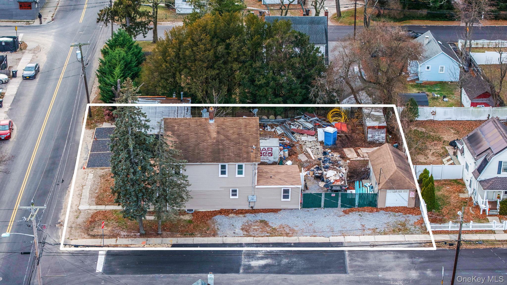 45 Redington Street, Bay Shore, NY 11706