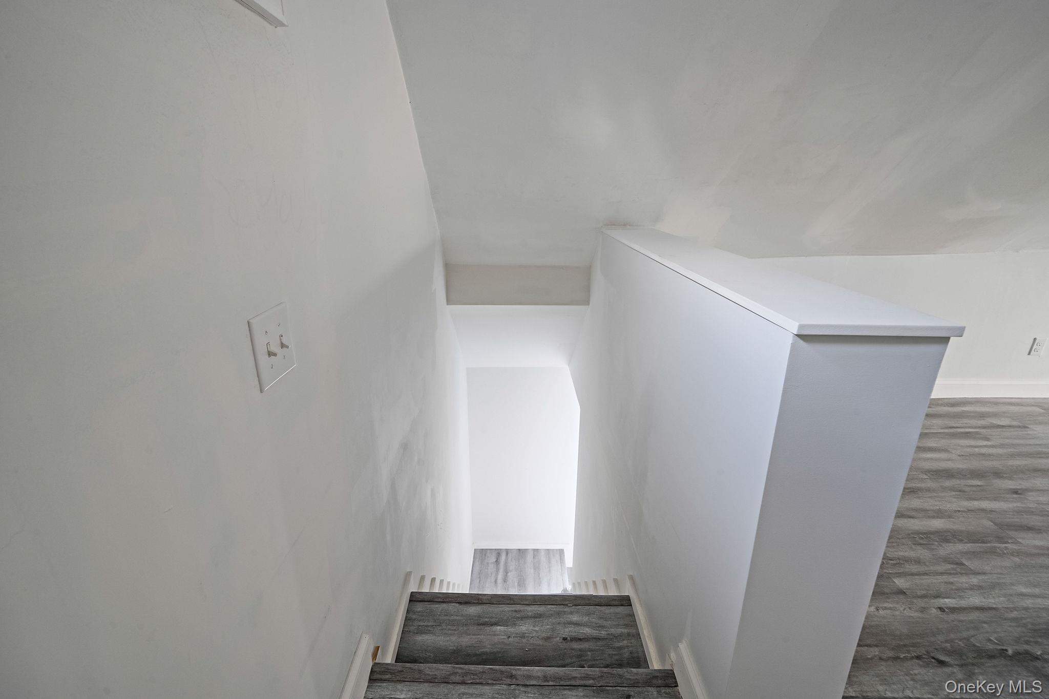 45 Redington Street, Bay Shore, NY 11706