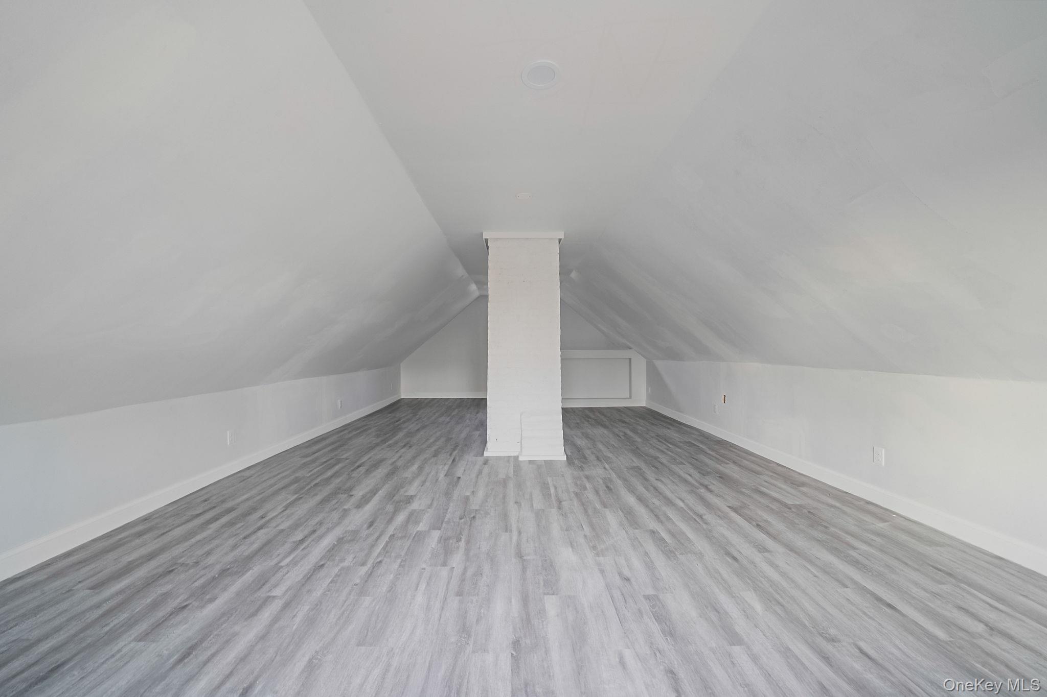 45 Redington Street, Bay Shore, NY 11706