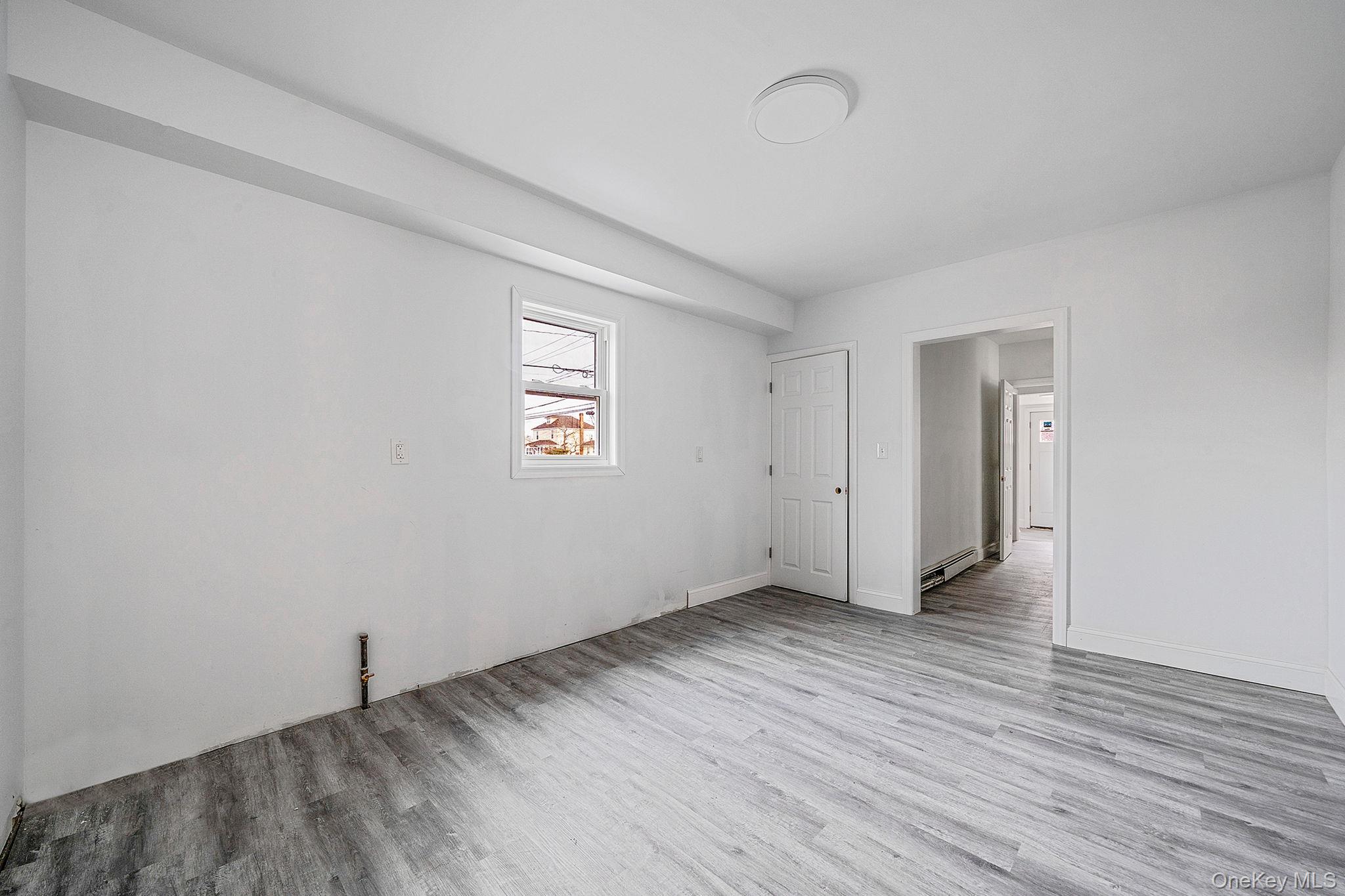 45 Redington Street, Bay Shore, NY 11706