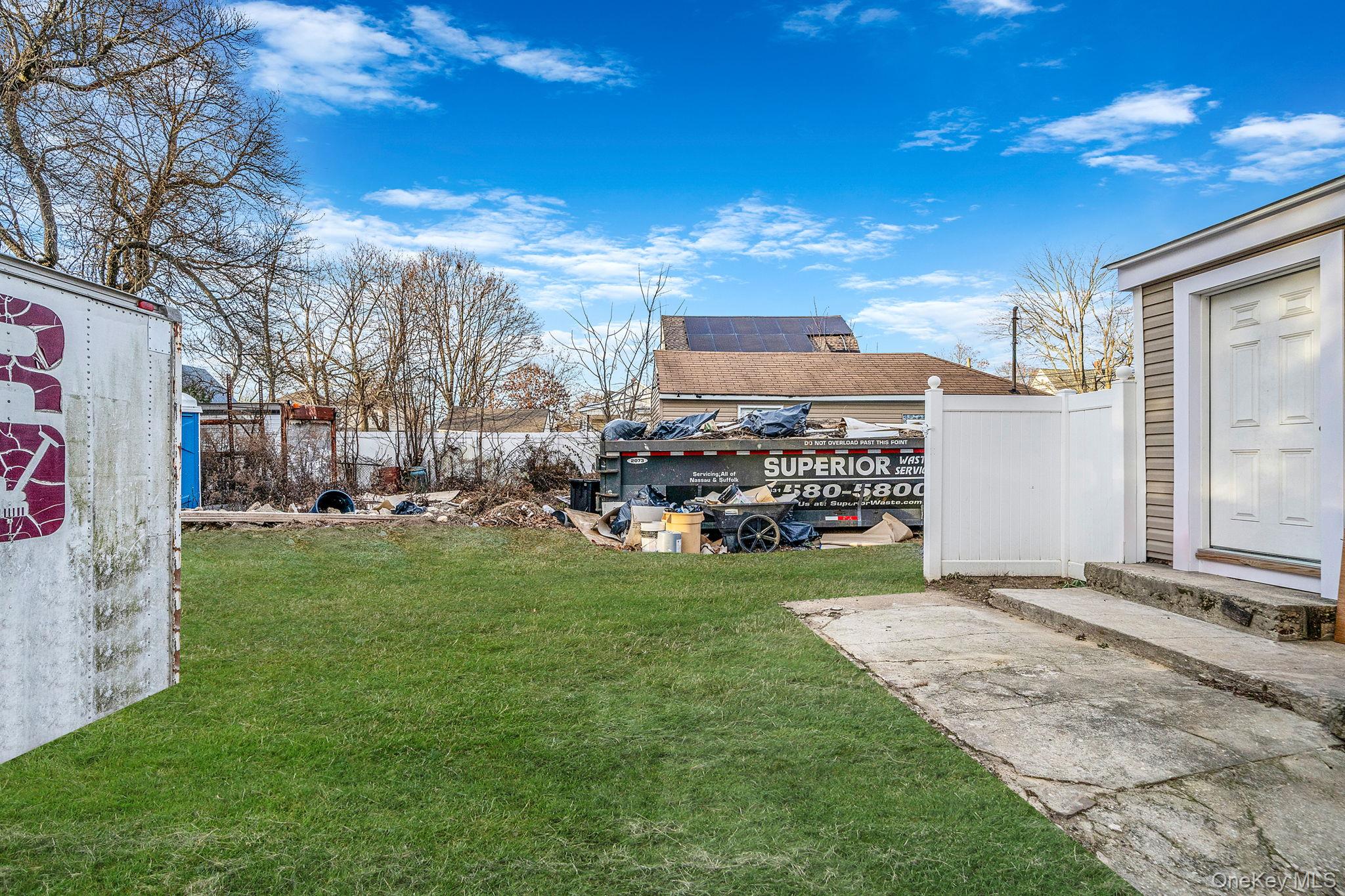 45 Redington Street, Bay Shore, NY 11706