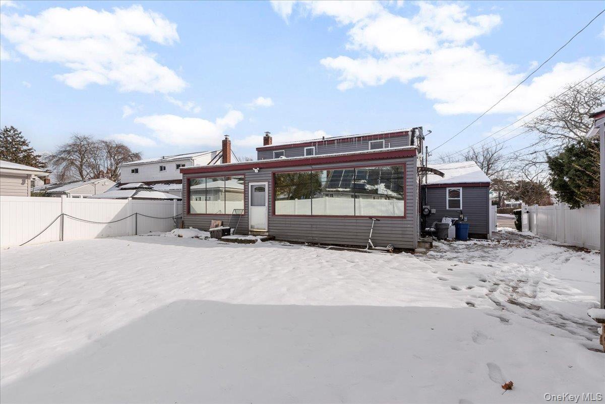 85 Briarcliff Road, Westbury, NY 11590