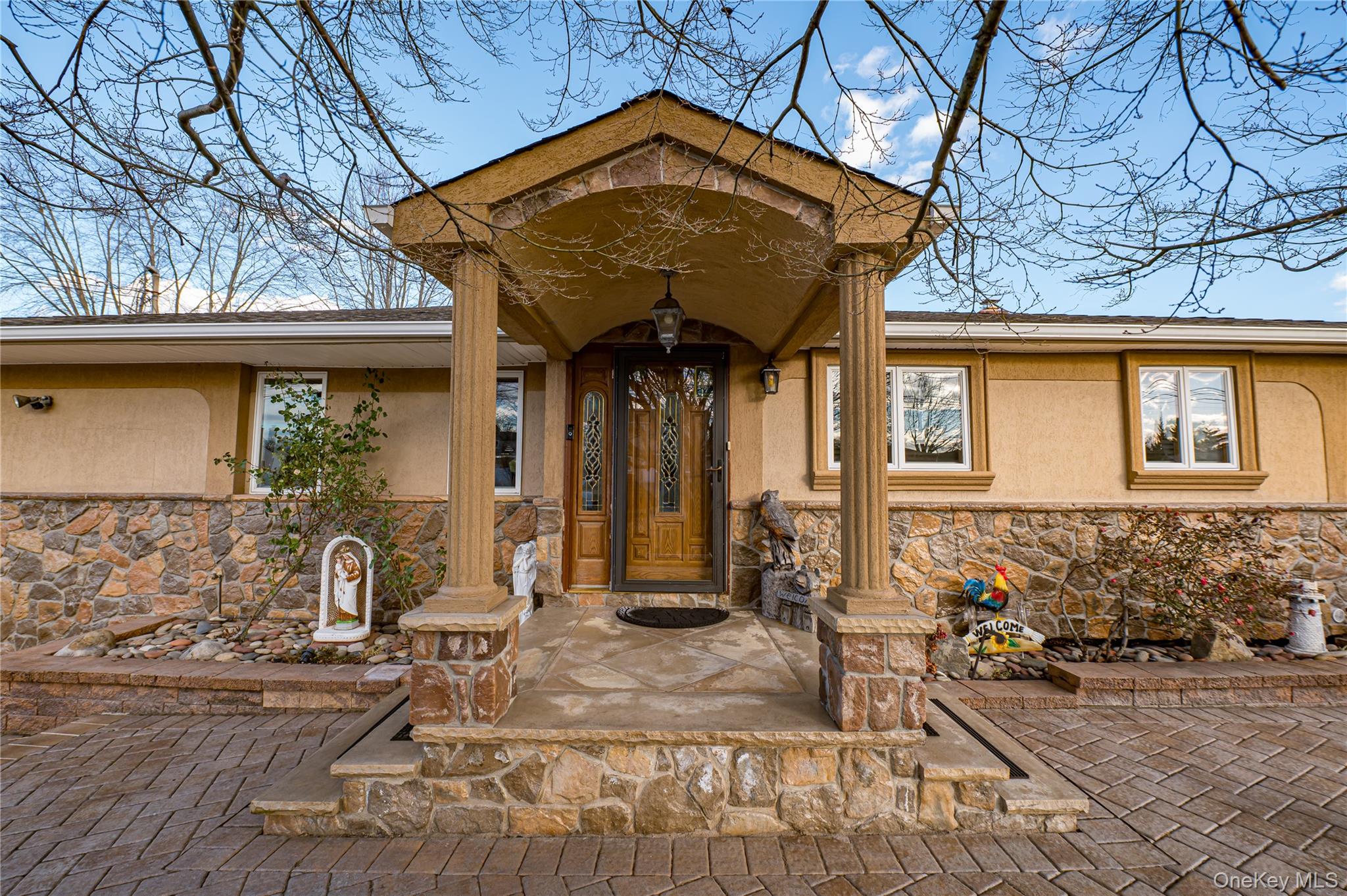 37 W 10th Street, Deer Park, NY 11729