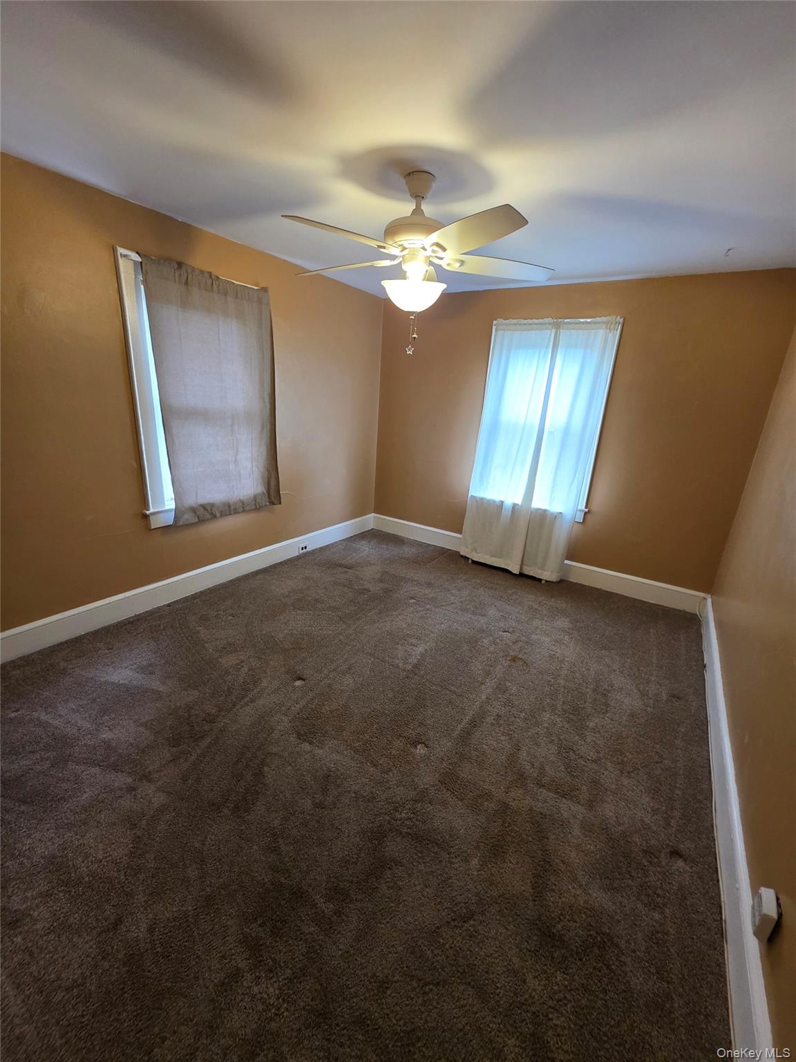 121 4th Street, Hicksville, NY 11801