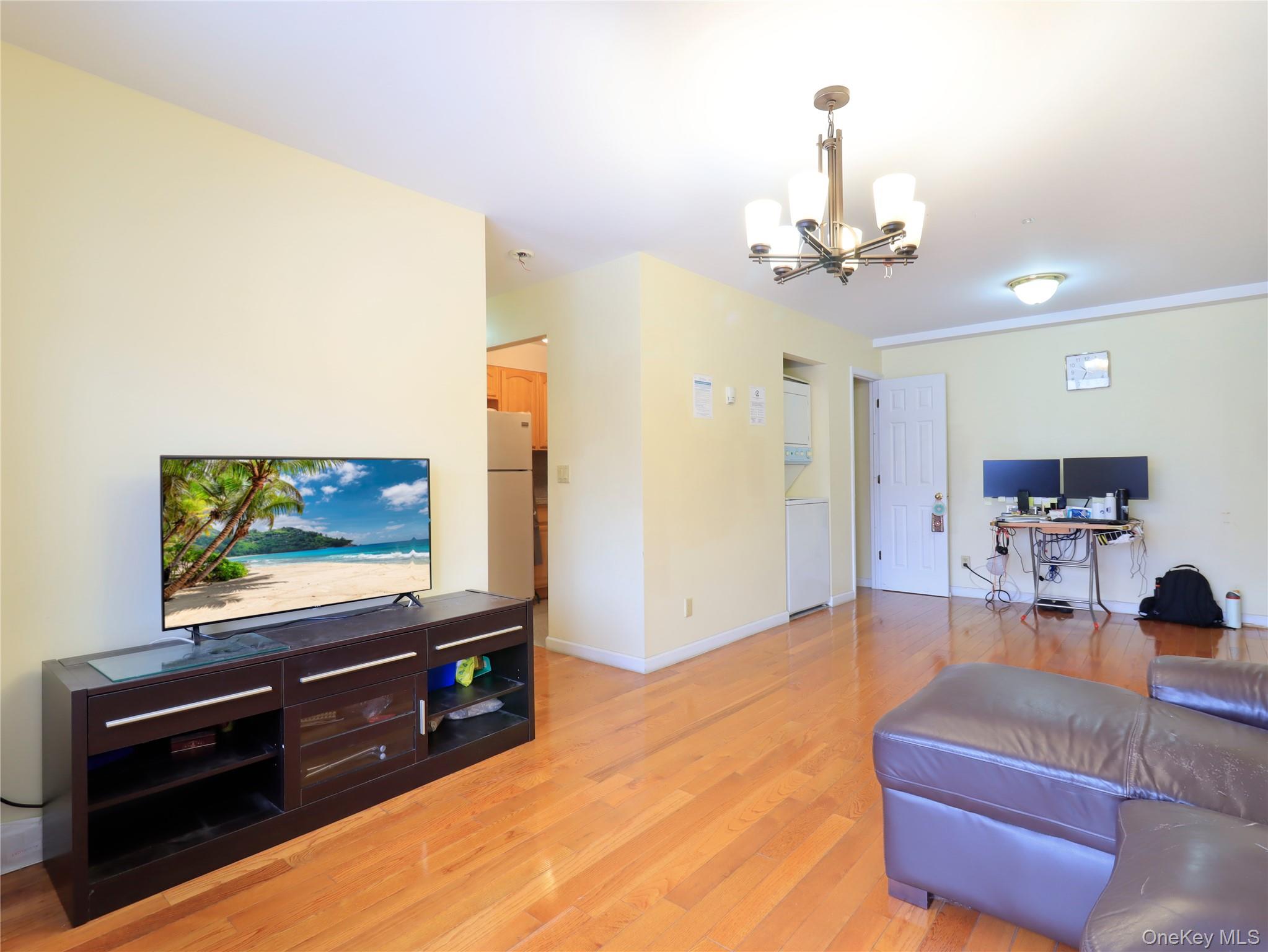 137-08 31st Road # 5E, Flushing, NY 11354