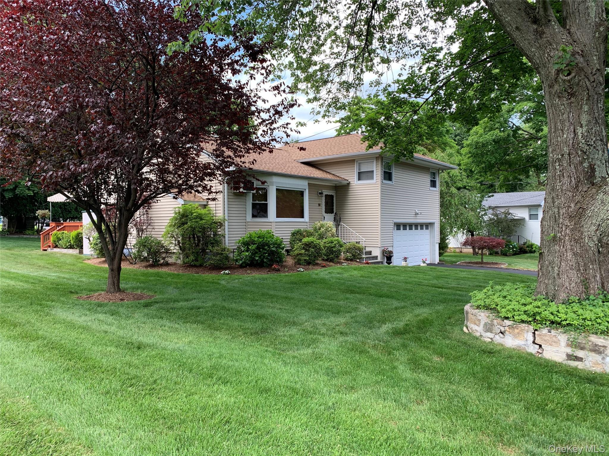 10 Dellwood Road, White Plains, NY 10605