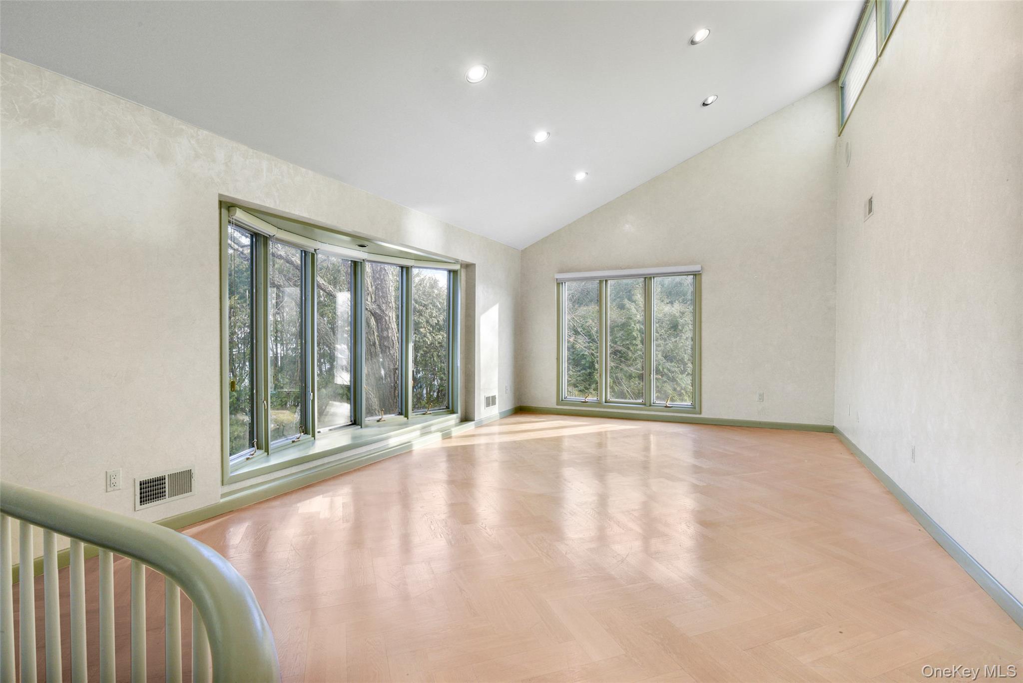 31 Clover Place, New Rochelle, NY 10805