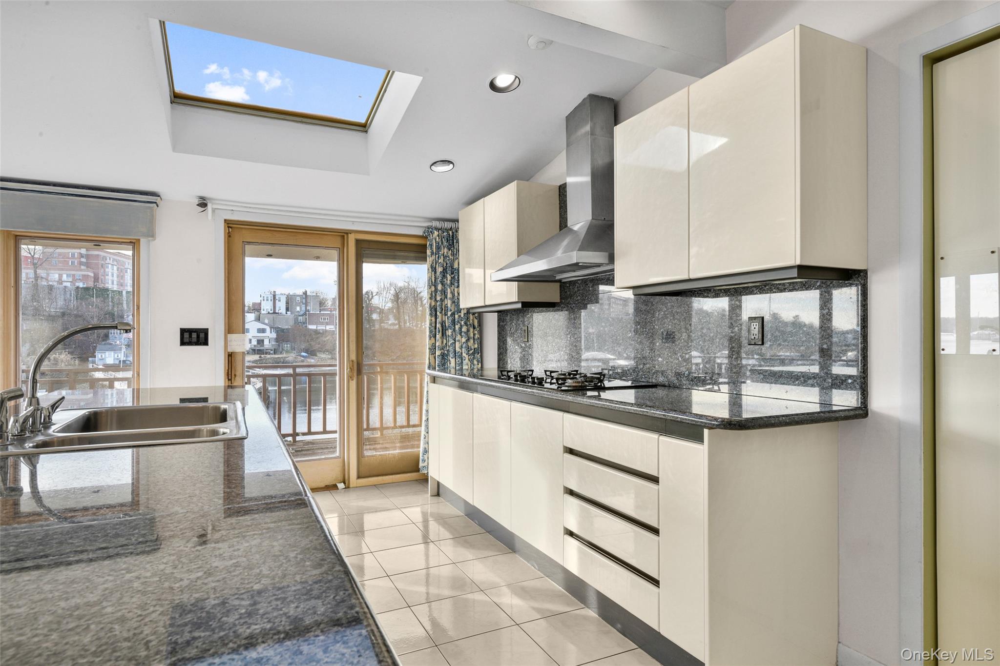 31 Clover Place, New Rochelle, NY 10805