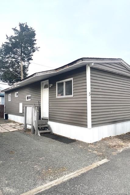 5 Birch Avenue, Bay Shore, NY 11706