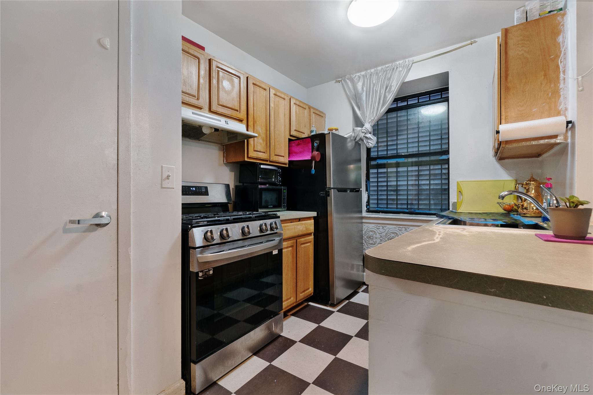 566 Gates Avenue # 1B, Brooklyn, NY 11221