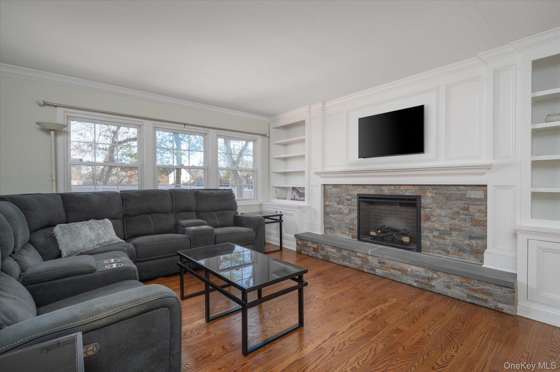 123 Wedgewood Drive, Coram, NY 11727