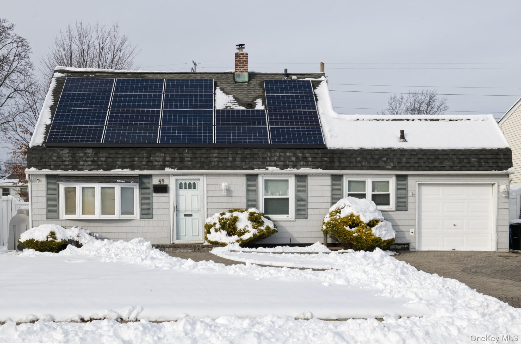 59 Corncrib Lane, Levittown, NY 11756